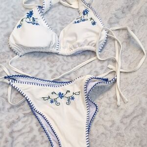 Zaful White and Blue Embroidered Bikini